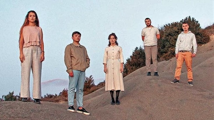 Lau Airetara - Elkarlanez elkarlan