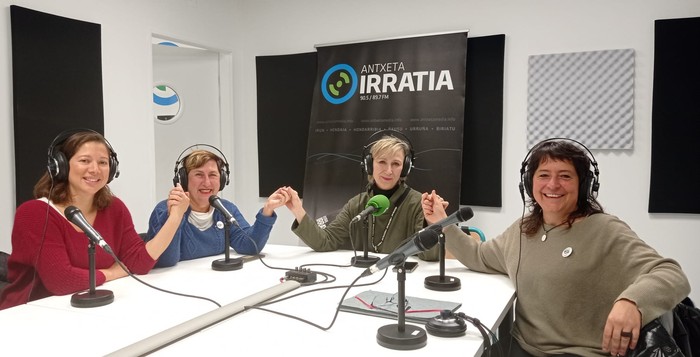«Emakumeok aurrerapausoa eman dugu, eta sistema hetero-patriarkala beldur denez, erasotu egiten gaitu» 