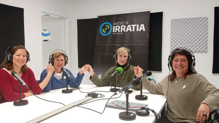 «Emakumeok aurrerapausoa eman dugu, eta sistema hetero-patriarkala beldur denez, erasotu egiten gaitu» 