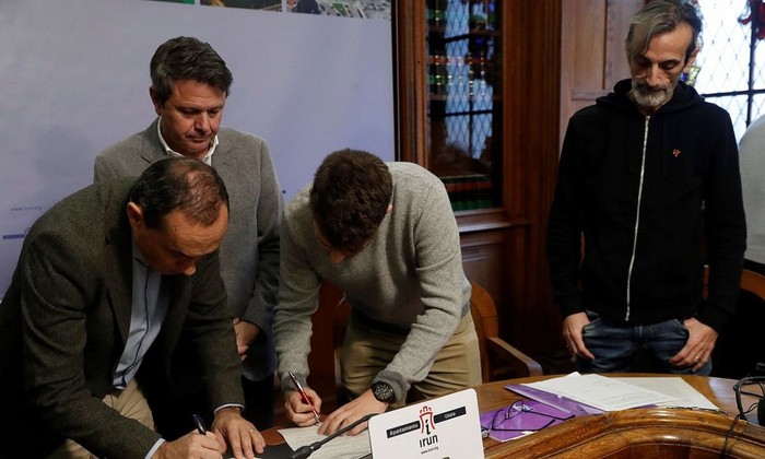 Aste erabakigarrian sartu dira Irungo udal talde politikoak.