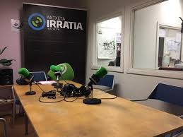 Guk ere baditugu gure bertsoak, Aitor Errazkin bertsolariak eginak