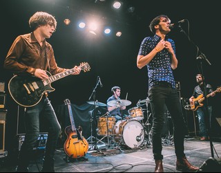 Lau Airetara - Isuo ta Kezmanetik Suederrera