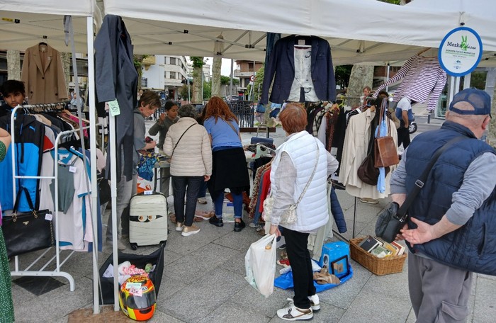 Irungo Merka2dasoa azokan postua jartzeko epea ireki du Txinzerrek