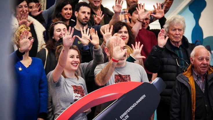 Larunbatean erreferendumaren alde dantzatzeko deia luzatu du Irungo Gure Eskuk