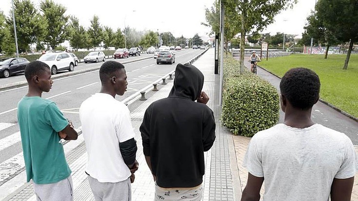 Mugako kontrolak berriz zorroztu dituzte udazkenarekin batera, udan migratzaileen kopurua apaldu zen bitartean