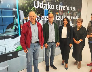 Lurraldebuseko udako zerbitzu bereziek 110.000 bidaiari bildu dituzte
