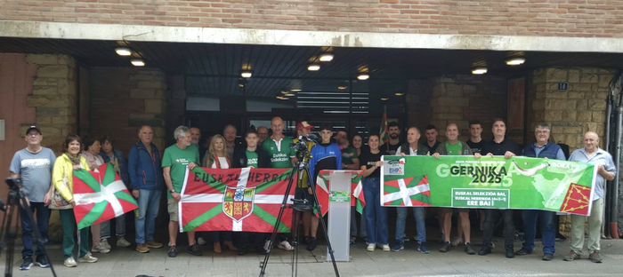 Zazpi herrialdeez osatutako Euskal Herriko selekzioa aldarrikatu du EHEPSAM taldeak Gernikan