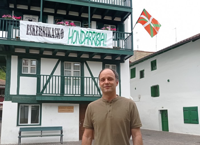 «Nahiko autokritikoa naiz, gauzak ondo egitea eta hondarribitar guztiak ordezkatzea da gehien arduratzen didan erronka»
