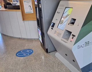 Autozerbitzu makinak jarri ditu Hondarribiko Udalak tramiteak norbere kaxa egin ahal izateko