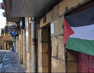 Palestinako kaleetan murgiltzeko 'Bakearen Soinu Mapa Ilustratuaren' ibilaldia antolatu du UNRWAk Bidasoan