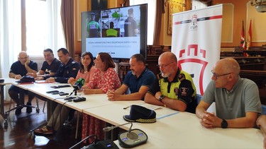 Segurtasun dispositibo handia eta kalez jantzitako poliziak Sanmartzialetan