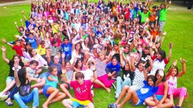 Naturan gozatzeko eta ur-kirolak egiteko aukera eman nahi die Betti Gotti euskara elkarteak heldu den udan, haurrei ez ezik, nerabeei ere