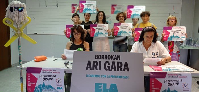 Udalak ISS enpresa gehiago estutu ezean, Hondarribiko eskolak zikin ikustera ohitu beharko direla iragarri dute garbitzaileek
