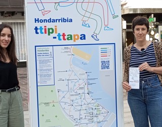 Herriko txoko guztietara “ttipi-ttapa” erraz heldu gaitezkeela adierazten duen mapa aurkeztu dute Hondarribian