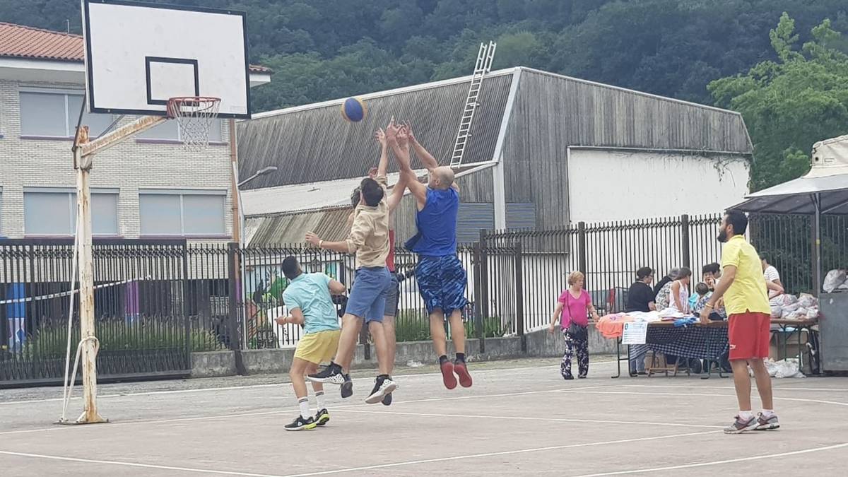 Uztailaren 19an eginen dute X. 3x3 saskibaloi txapelketa solidarioa Beran