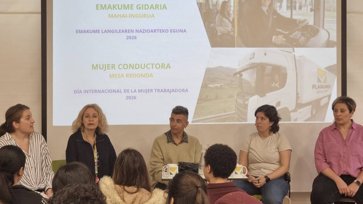 Betidanik maskulinizatutako garraioaren sektorean emakume gidariak estereotipoak apurtzen hasi dira