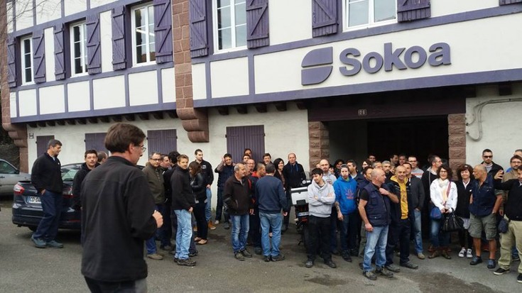 Sokoako hainbat langileren desadostasuna dibidendoen banaketa dela eta