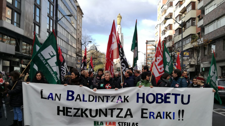 Hezkuntza publikoan deituriko grebak jarraipen handia ukan du gure eskualdean