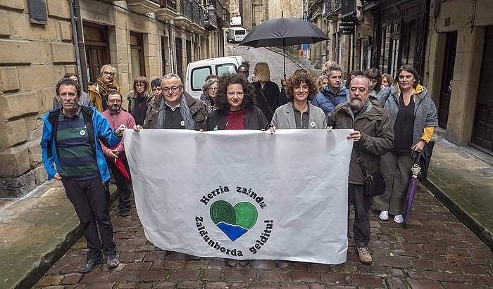 "Zaldunborda Gelditu" plataforma eratu berri dute herritarrak, ingurumena herri ereduaren zentroan jartzeko xedez