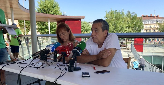 Trantsizioan diren etorkinak "beroan" itzultzen ditu Frantziak, Espainiako poliziaren laguntzaz