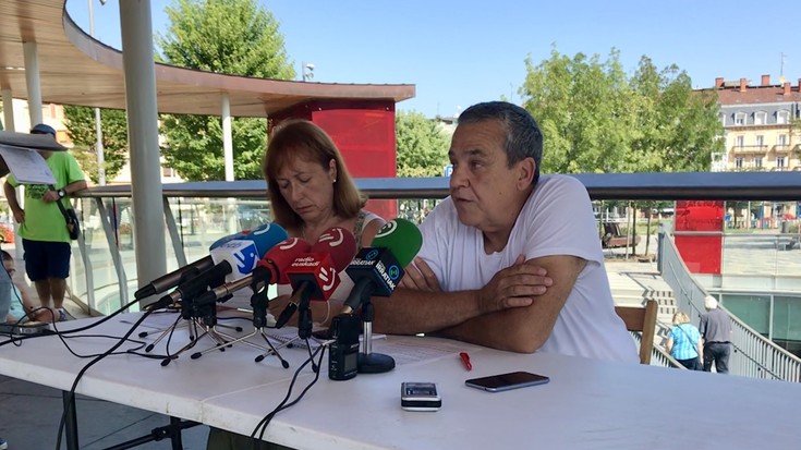 Trantsizioan diren etorkinak "beroan" itzultzen ditu Frantziak, Espainiako poliziaren laguntzaz 
