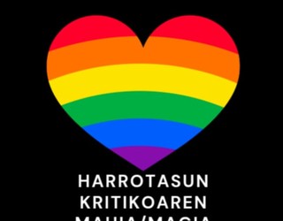 Harrotasun kritikoaren magia