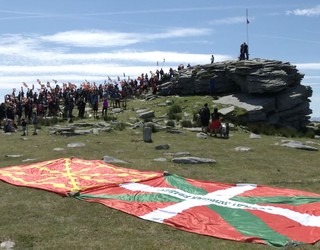 Larungo martxa antolatu du bigarrenez Gure Esku Dagok