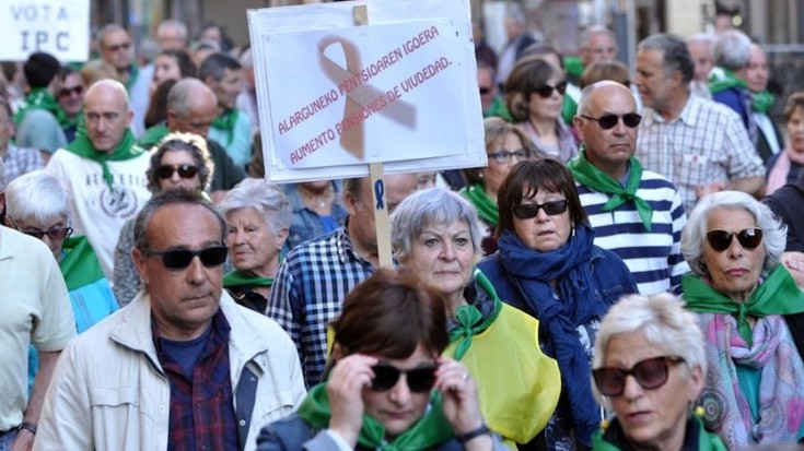 Espainiako Gobernu berriarekin itxaropen pittin bat dute Irungo pentsiodunek 