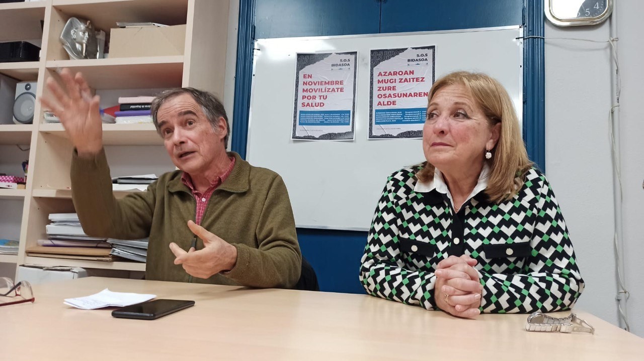 Osasungintza publikoa hobetzeko bide-orria aurkeztu du Osasun Bidasoa Plataformak