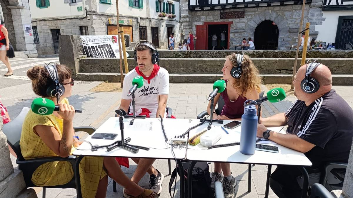 Ladis Satrustegi: «Bestak herrikoiak eta euskaldunak dira, jendea jarrera horrekin etortzen da»