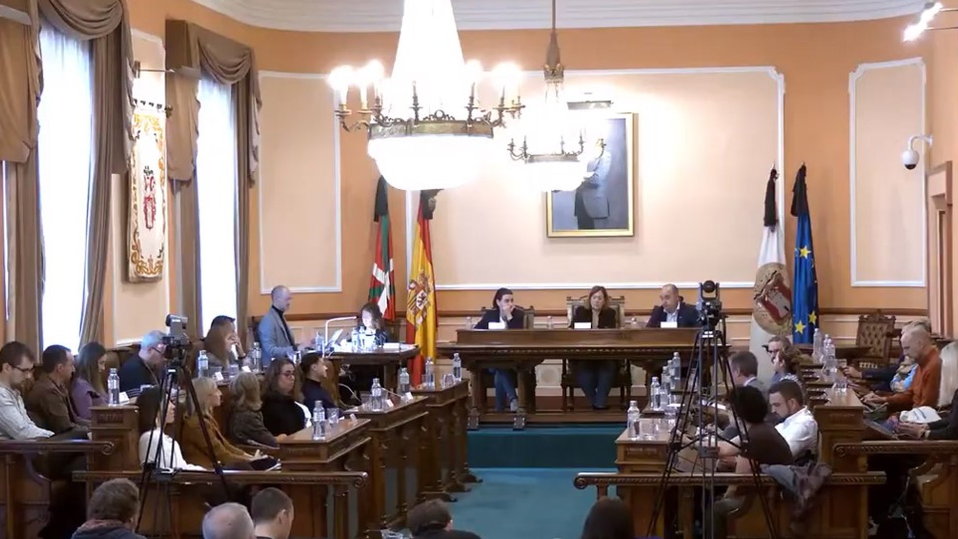Udal zergak, tasak eta prezio publikoak izoztu dituzte Irunen 2027 urterako