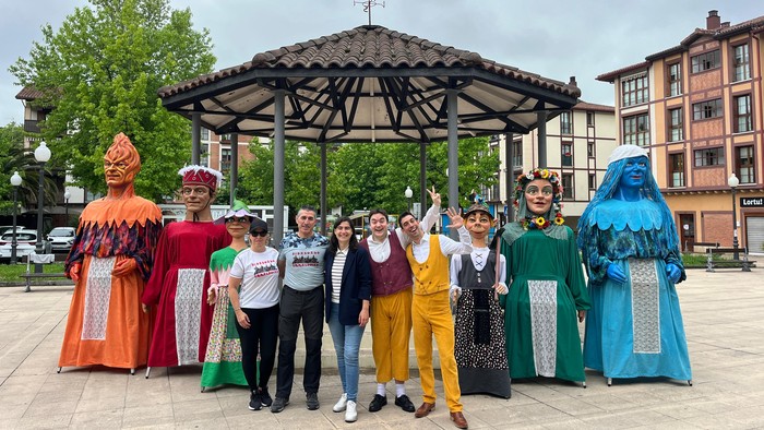 Erraldoiak, buruhandiak eta Zirkus Kalejira jaietan Irungo auzoak ere dinamizatzeko